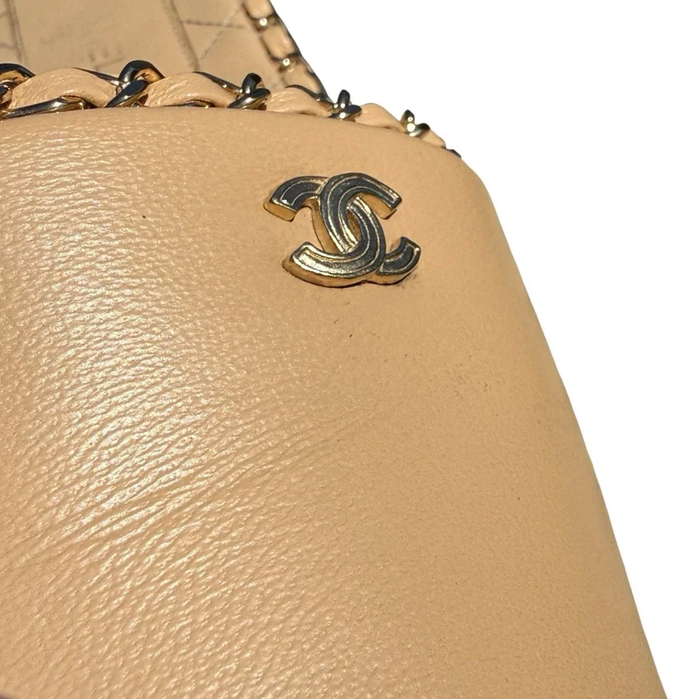 Chanel CC Chain Trim Quilted Slide Sandals Beige Leather Platform Size 41 Italy - Picture 12 of 15